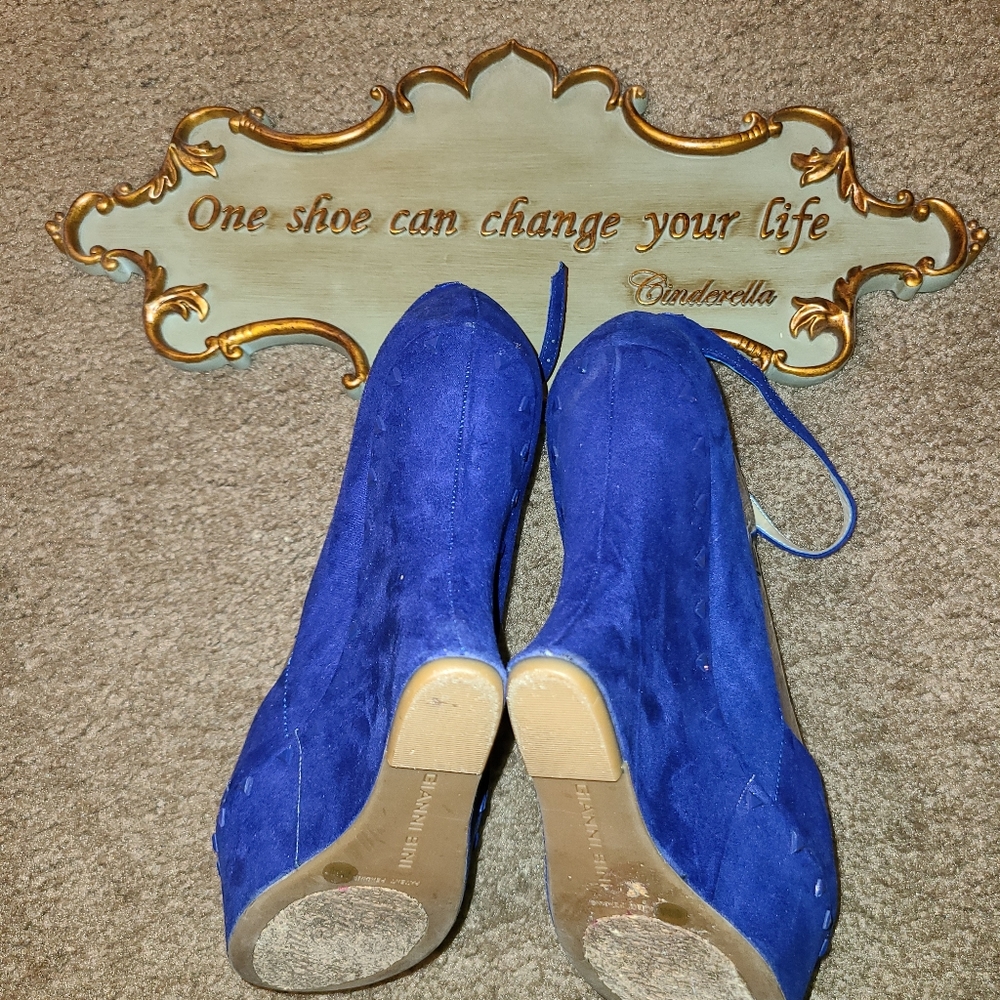 Wedge Heels - image 5